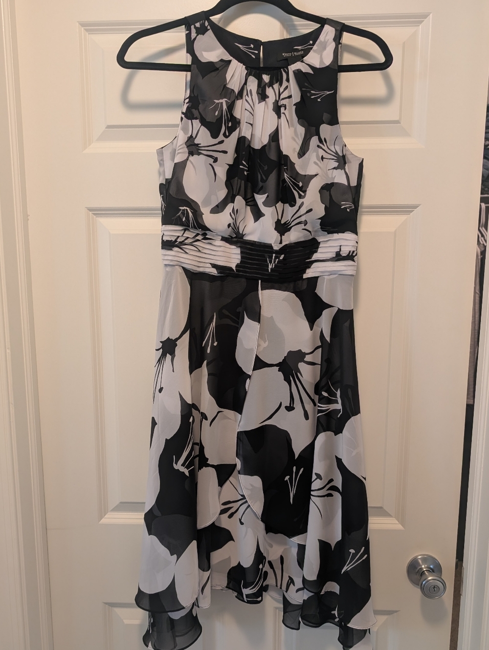 White House Black Market, Black And White, Halter Floral Dress Size 4